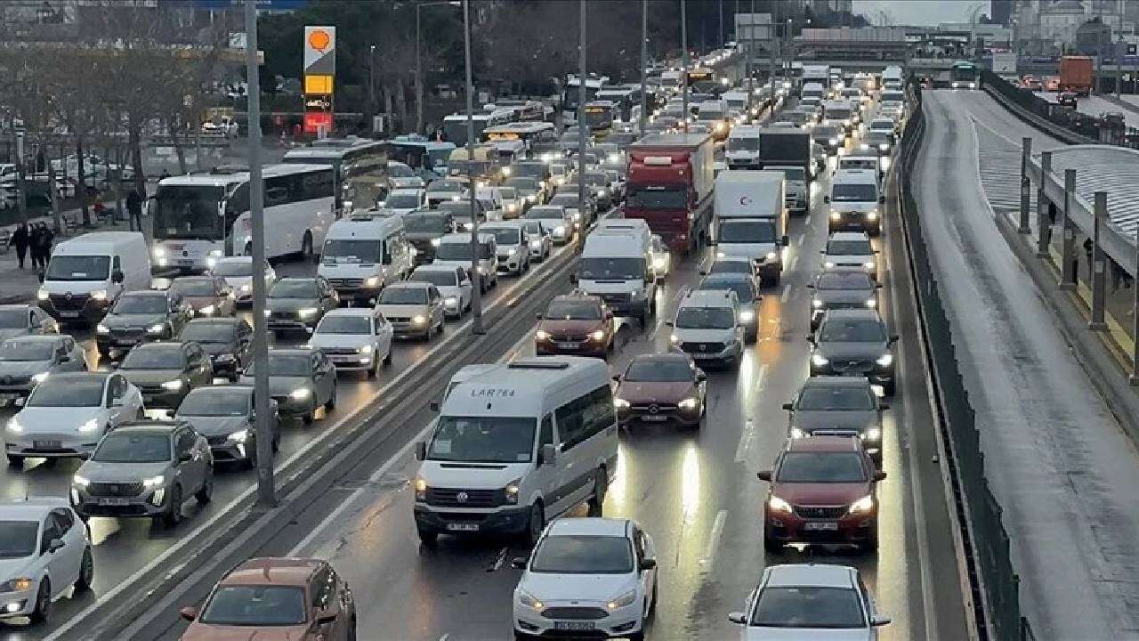 Milyonlarca araç sahibini ilgilendiriyor: Zorunlu trafik sigortasına okkalı zam! Geciktirene yüzde 50 ceza! 3
